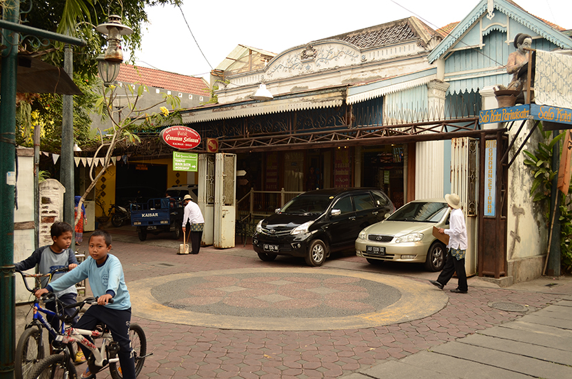 The pattern of a batik revival